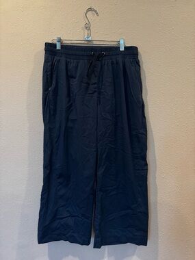 Women’s Navy Cropped Wide Leg Drawstring Pants